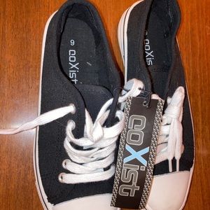 CoXist black and white flat shoe